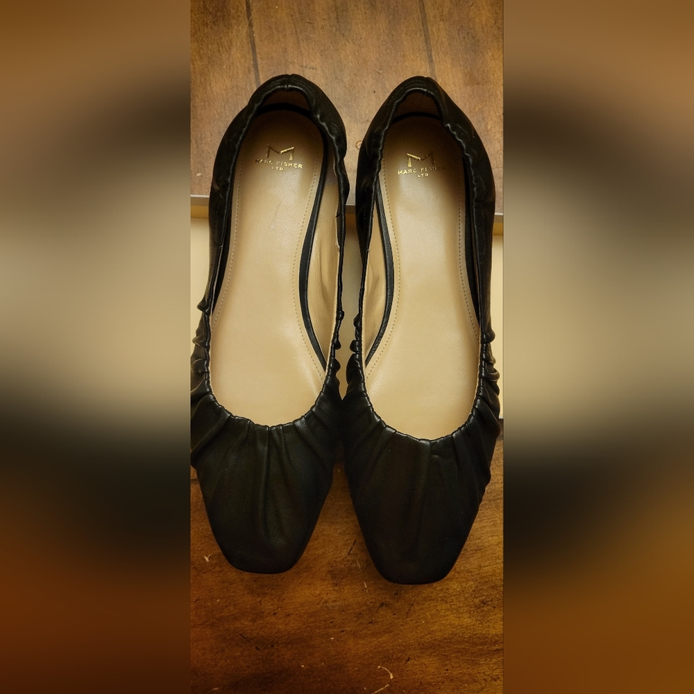 Marc Fisher ballet flats